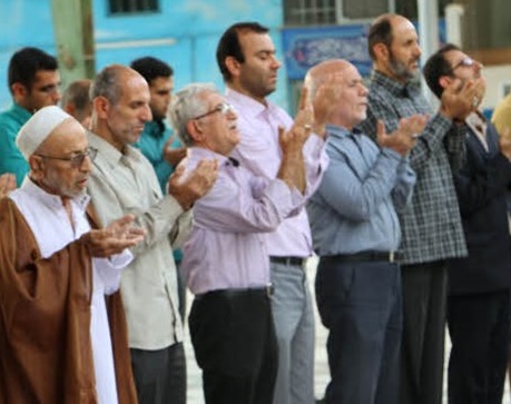 اقامه نماز عیدفطر به امامت آیت‎الله معلمی در مصلی نماز جمعه قائم‎شهر