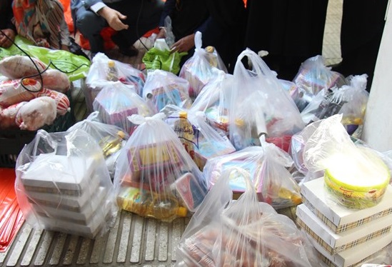 ۳۷۰ بسته حمایت غذایی برای نیازمندان توزیع شد+تصاویر